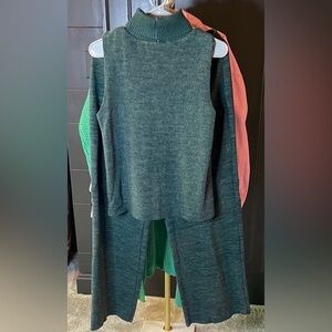 EUC-Zara Green Sleeveless Knit 2pc set with stretch